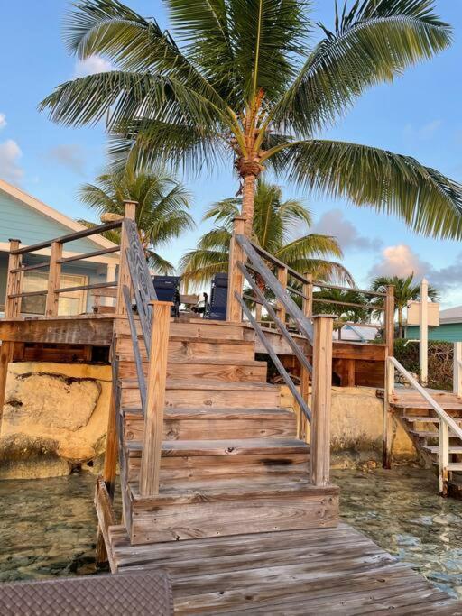 Beautiful Villa Just Steps Away From The Beach! George Town Extérieur photo